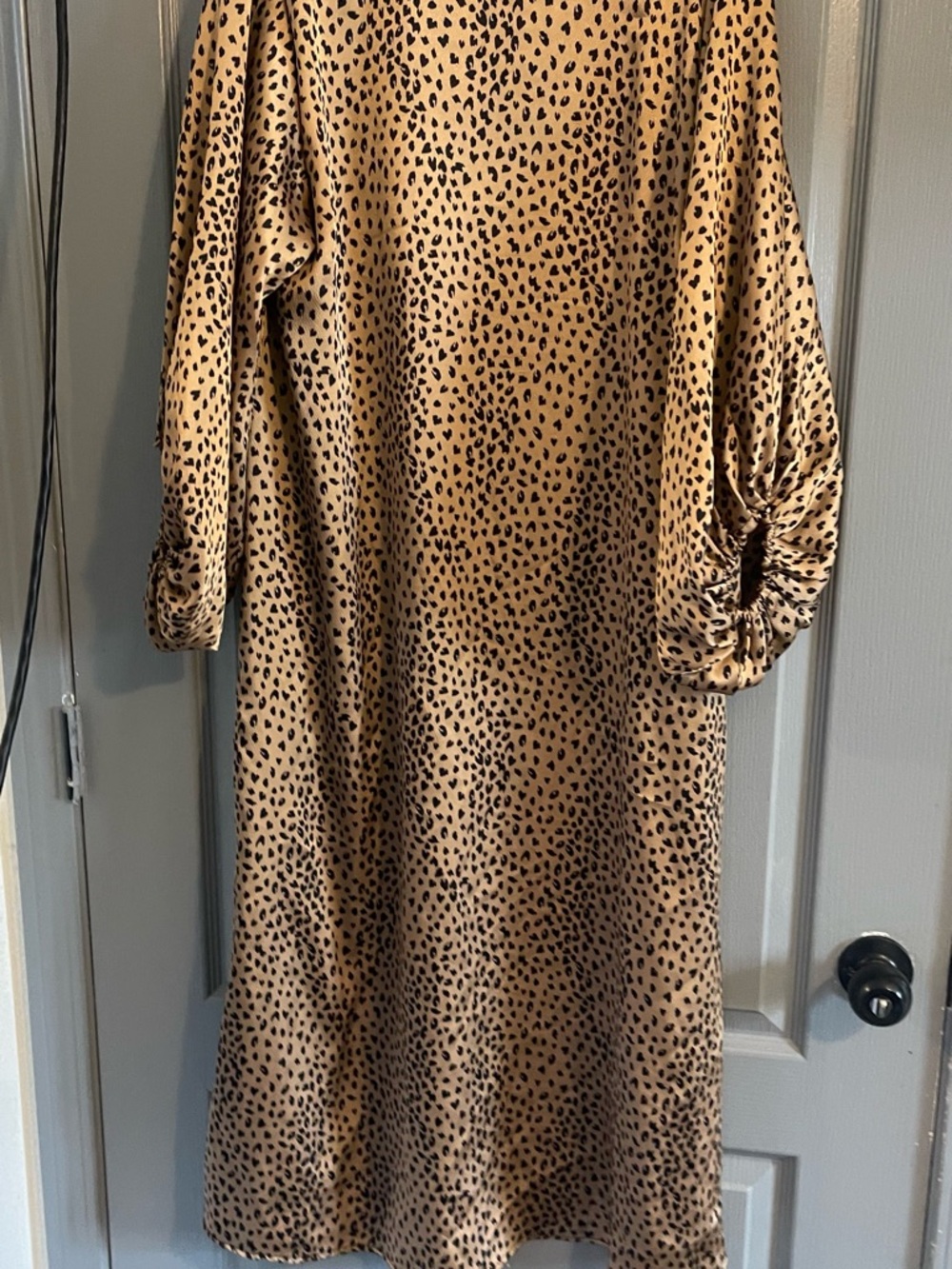 Vici Beige Leopard Print V-Neck Midi Dress - Picture 10 of 11